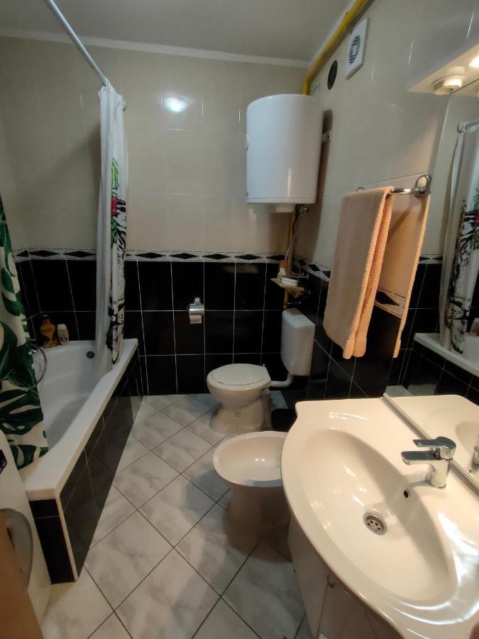 Apartman Bela Apartment Pula Exterior foto