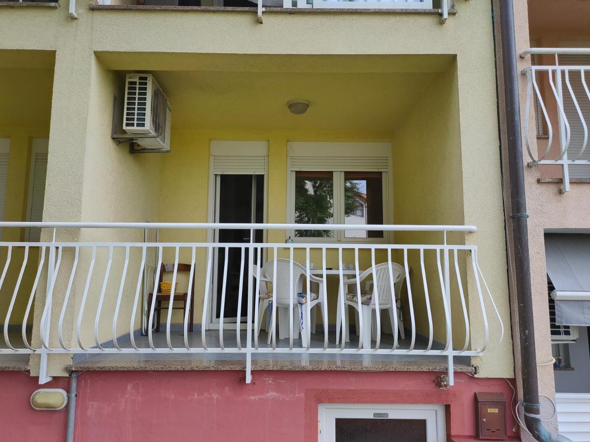 Apartman Bela Apartment Pula Exterior foto