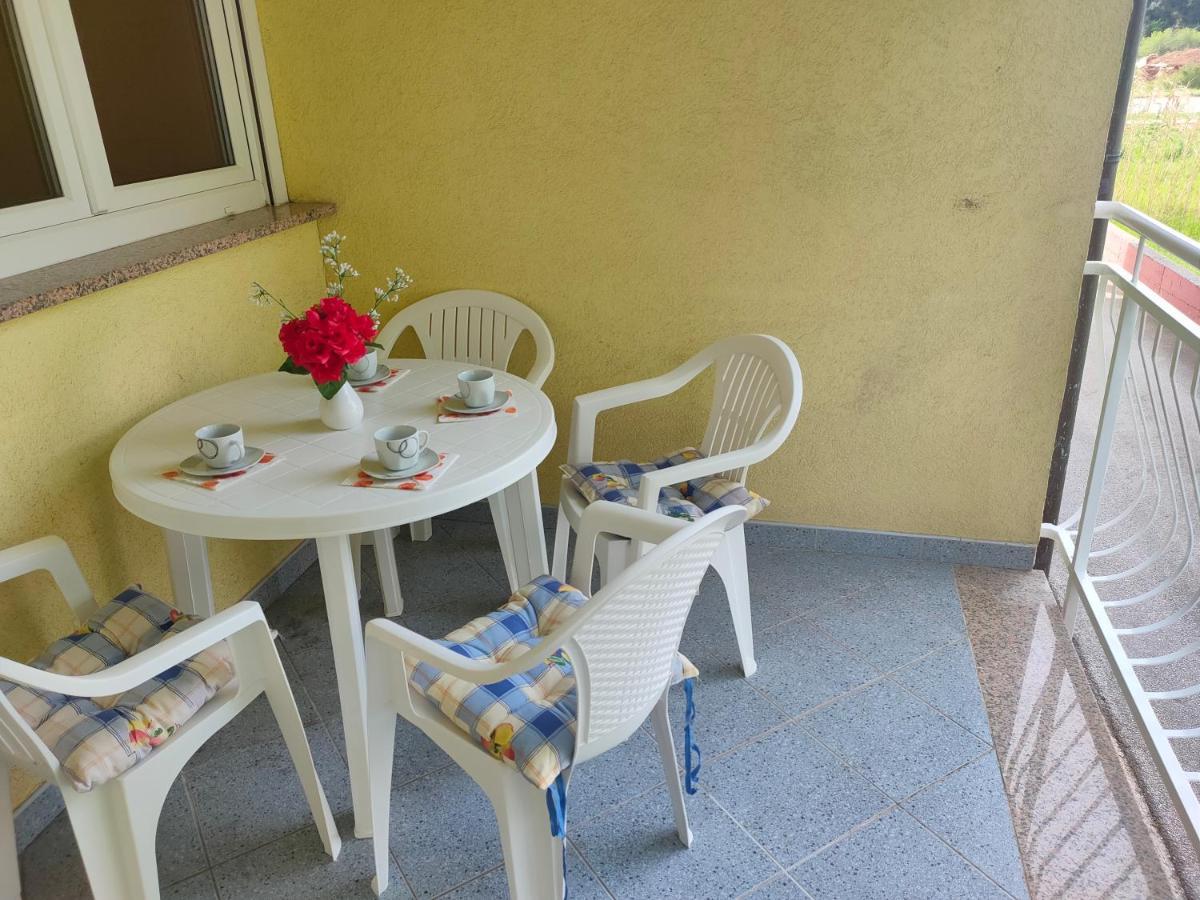 Apartman Bela Apartment Pula Exterior foto