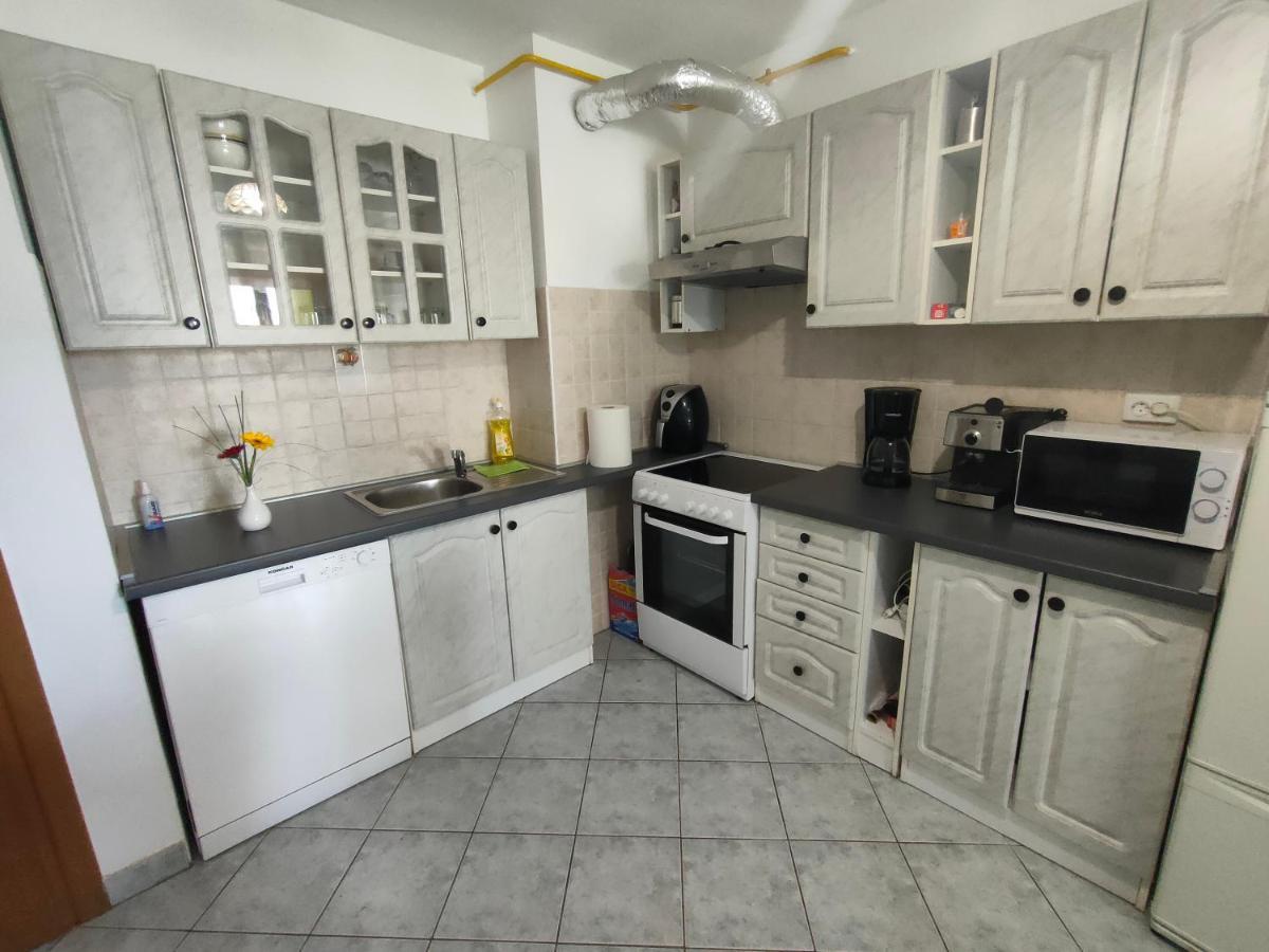 Apartman Bela Apartment Pula Exterior foto